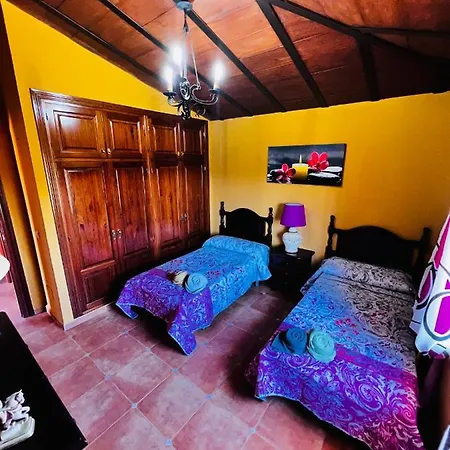 Giralda Con Piscina Privada Holiday home Malaga
